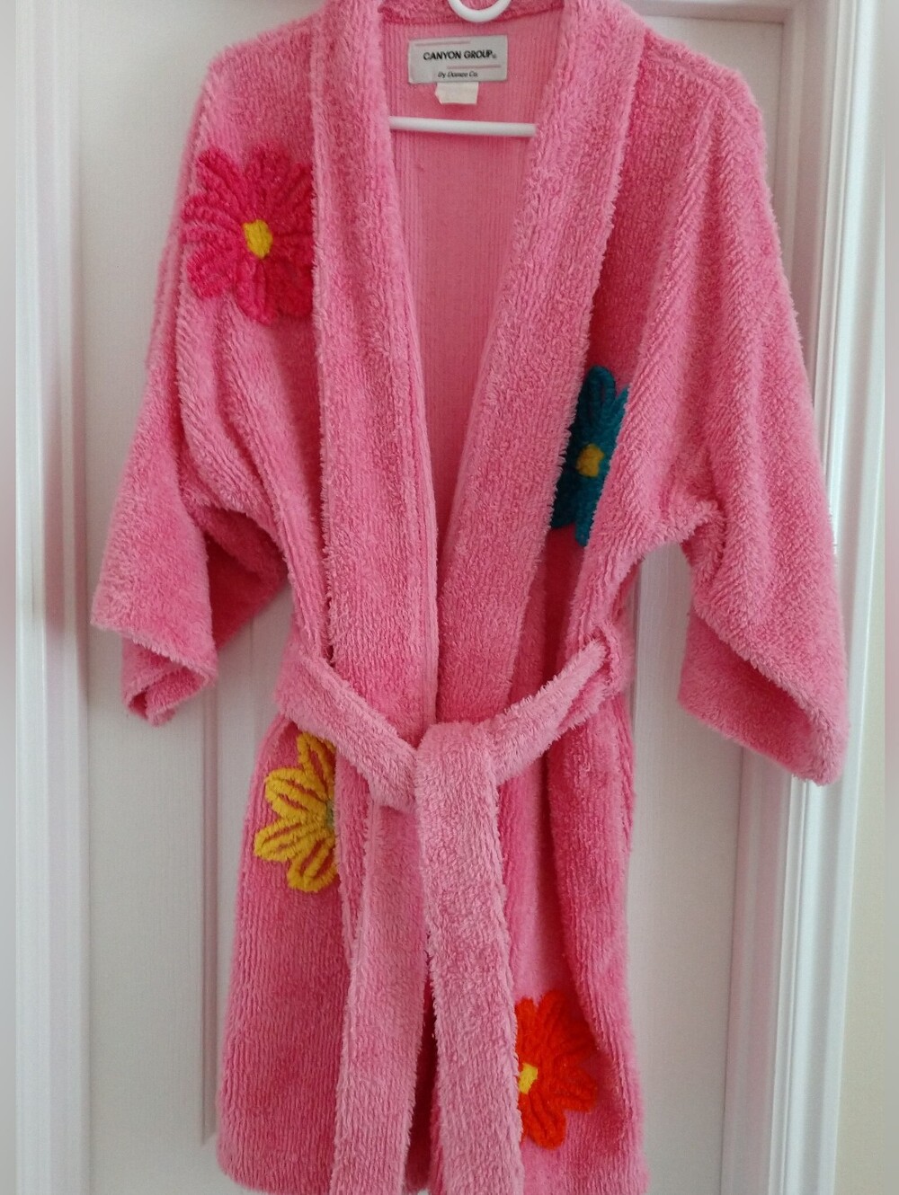 Canyon Group Robe Pink with Vibrant Flowers - Picture 1 of 3
